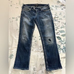 Silver jeans Tuesday Rose Capri. Waist size 27. Lightly used condition.